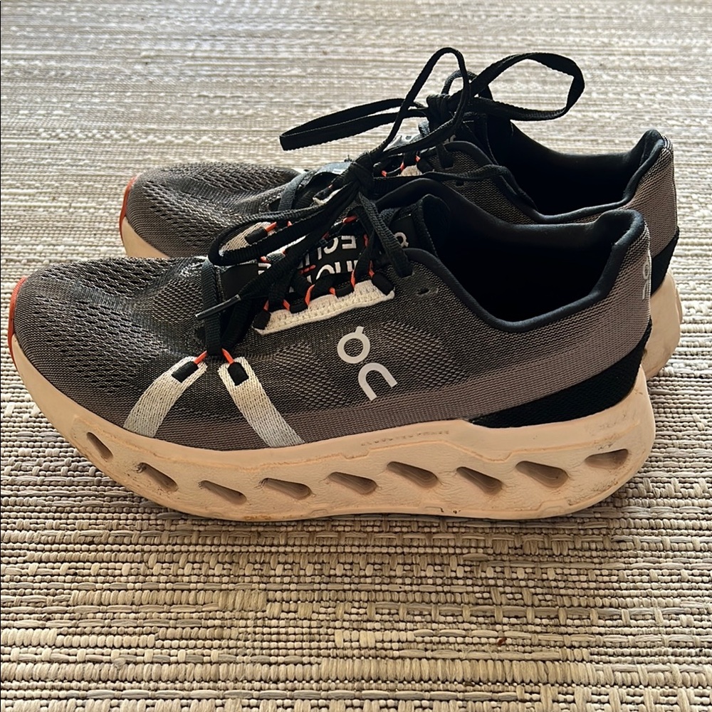 ON cloudeclipse running shoes womens 9.5